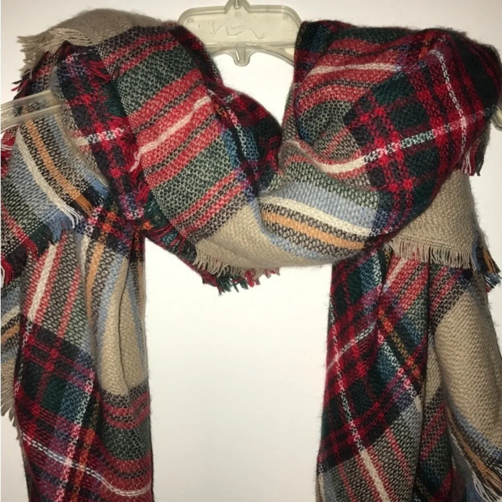 ModCloth tartan plaid blanket wrap/scarf/shawl - Picture 12 of 17